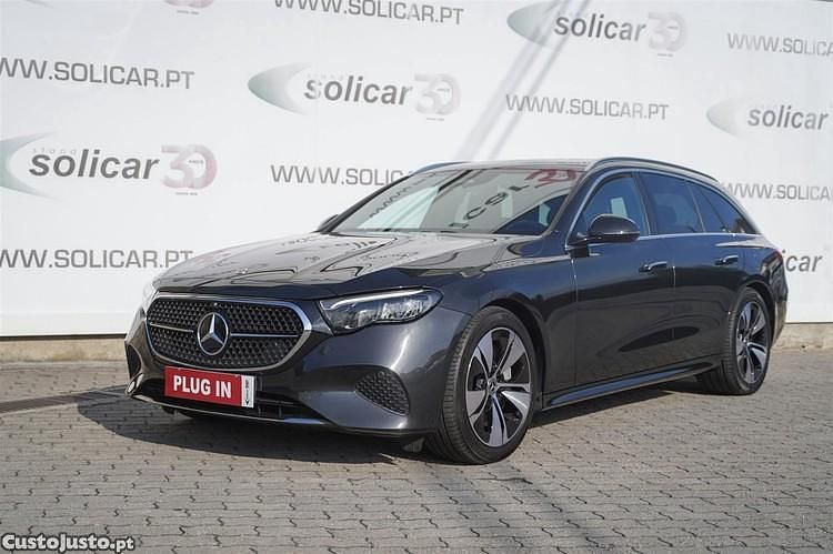 Cinza Usado 2023 Mercedes E300 Carrinha | € 62.500 (Preço justo) - Imagem 1/1