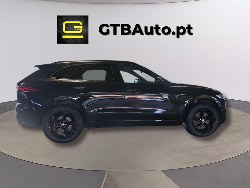Preto Usado 2021 Jaguar F-Pace R-Dynamic SUV | € 43.900 - Imagem 1/4