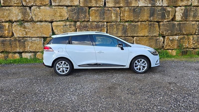 Usado Renault Clio GrandTour LIMITED 90 HP (66 kW) 2019 Branco Carrinha