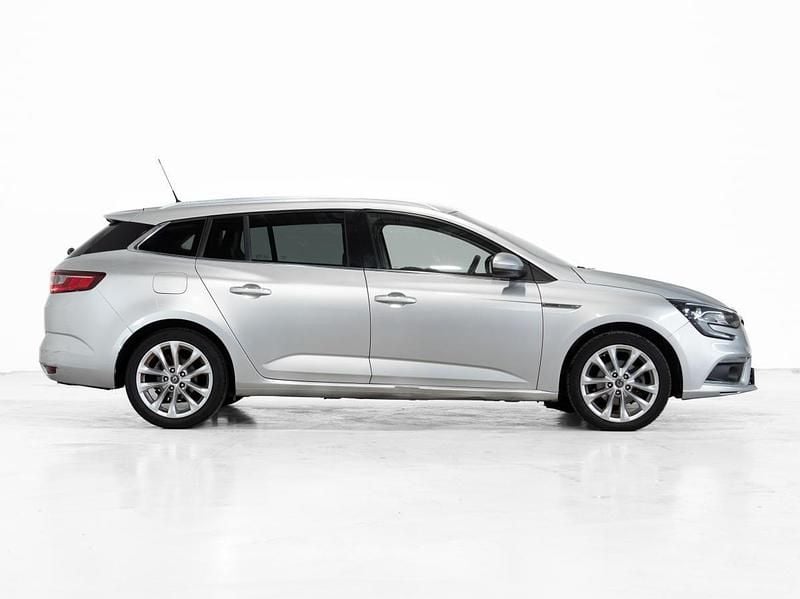 Usado Renault Mégane IV 110 HP (80 kW) 2018 Cinzento Carrinha