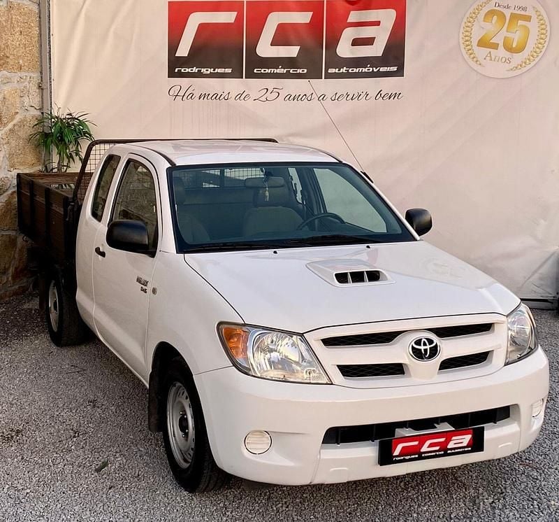 Branco Usado 2008 Toyota HiLux Pickup | € 14.500 (Bom preço) - Imagem 1/4