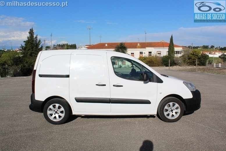 Usado Citroën Berlingo 99 HP (72 kW) 2018 Branco Monovolume