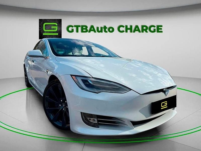 Branco Usado 2020 Tesla Model S Long Range Sedan | € 49.600 - Imagem 1/4