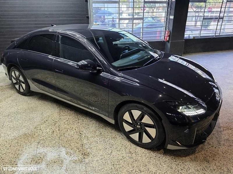 Cinzento Usado 2023 Hyundai Ioniq 6 Sedan | € 38.300 (Bom preço) - Imagem 1/4
