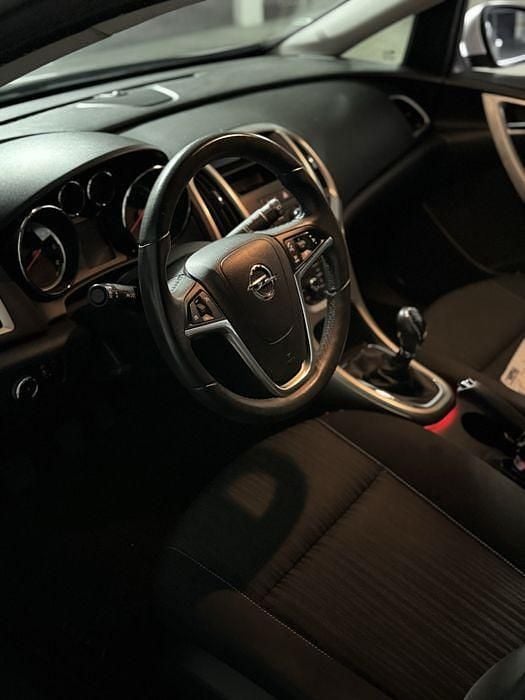 Usado Opel Astra 2012