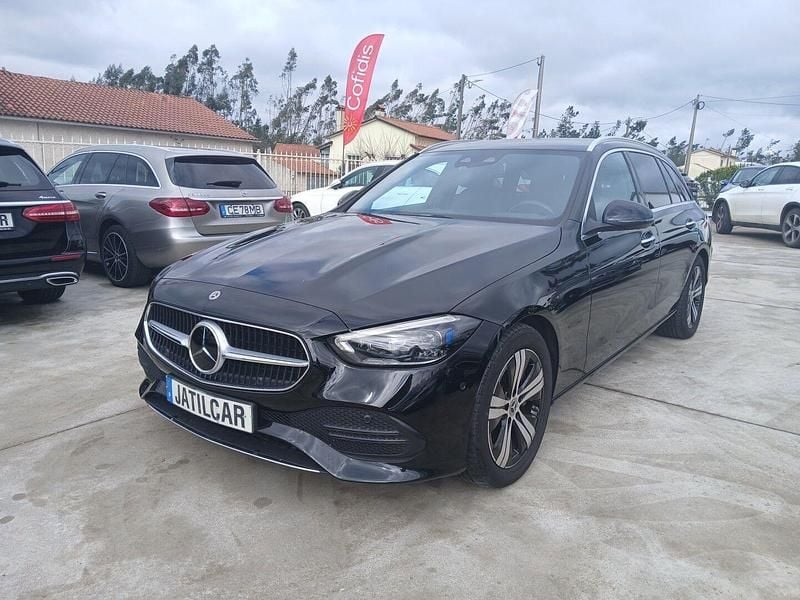 Usado Mercedes C220 Avantgarde 200 HP (147 kW) 2022 Preto Carrinha