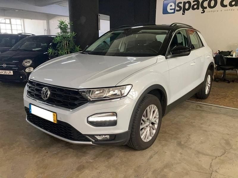 Cinza Usado 2019 VW T-Roc Style SUV | € 17.950 (Preço justo) - Imagem 1/4