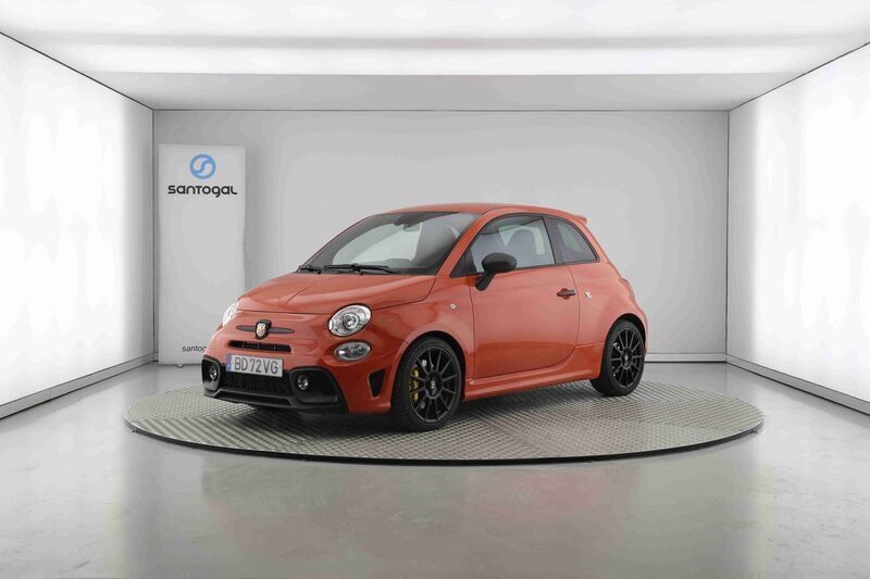 Laranja Usado 2023 Abarth 695 Citadino | € 28.990 - Imagem 1/4