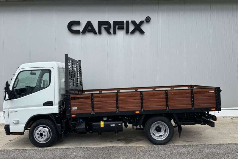 Branco Usado 2023 Mitsubishi Canter | € 39.999 (Preço justo) - Imagem 1/4