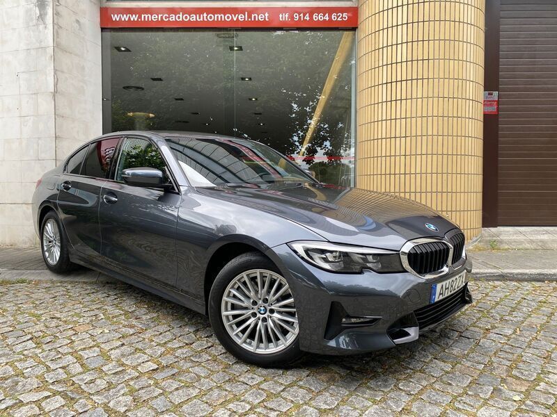 Cinza Usado 2021 BMW 320 Sport Line Sedan | € 29.900 - Imagem 1/4