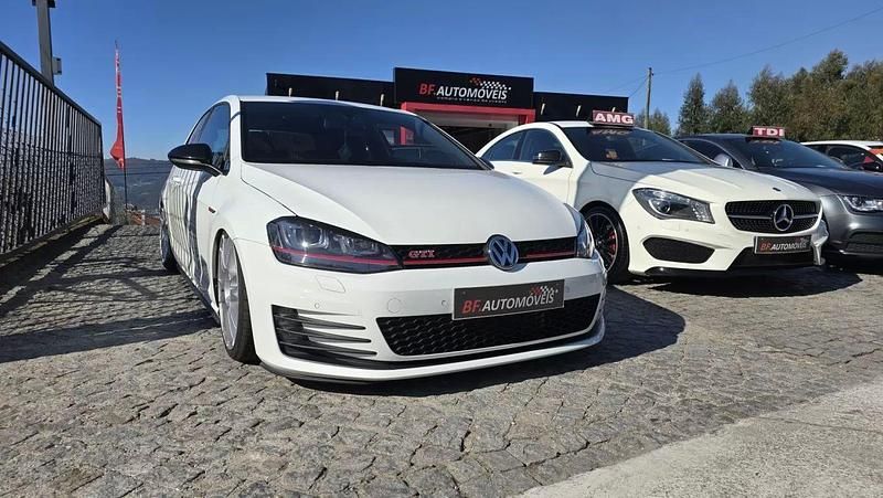 Branco Usado 2013 VW Golf VII GTI Citadino | € 25.500 (Caro) - Imagem 1/4