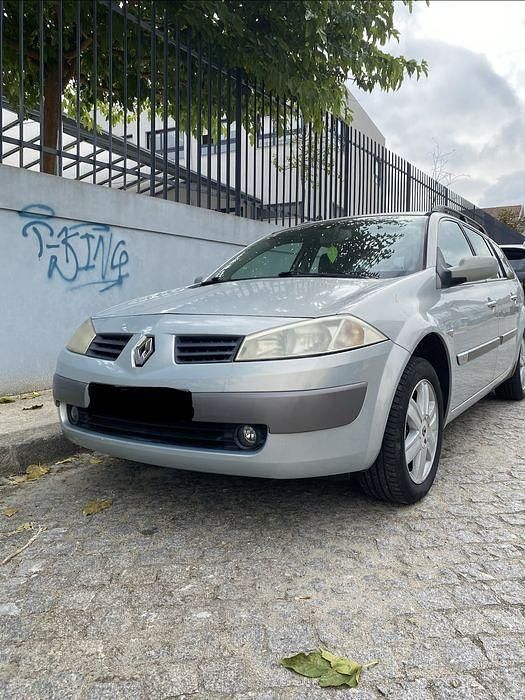 Usado 2004 Renault Mégane II Sedan | € 2.700 - Imagem 1/4
