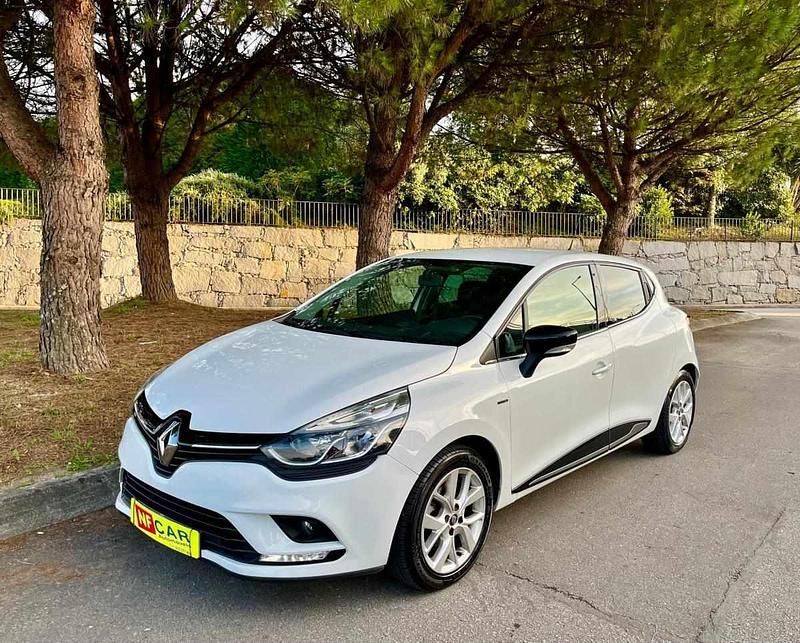 Branco Usado 2019 Renault Clio IV | € 12.900 (Preço justo) - Imagem 1/4