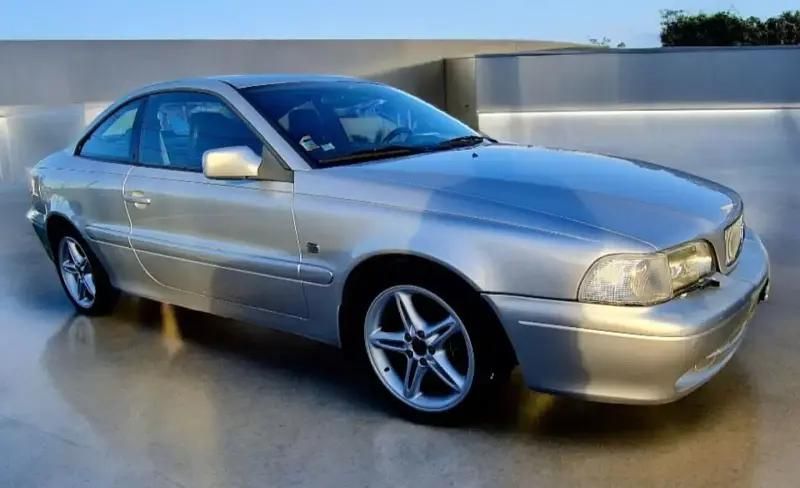 Usado Volvo C70 240 HP (176 kW) 2001 Cinza prata Coupé