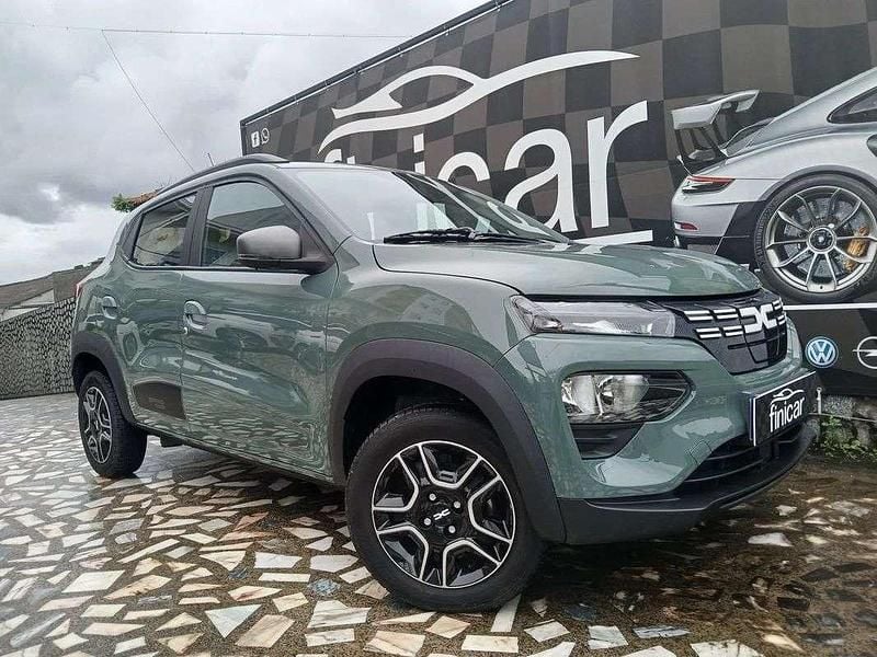 Verde Usado 2023 Dacia Spring Comfort Plus Citadino | € 12.990 (Preço justo) - Imagem 1/4