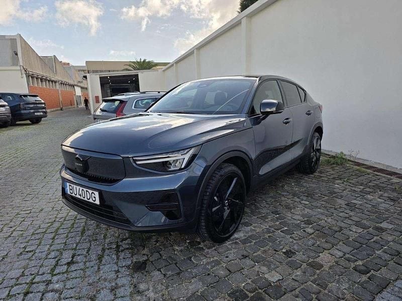 Azul Usado 2025 Volvo EC40 SUV | € 50.990 (Preço justo) - Imagem 1/4