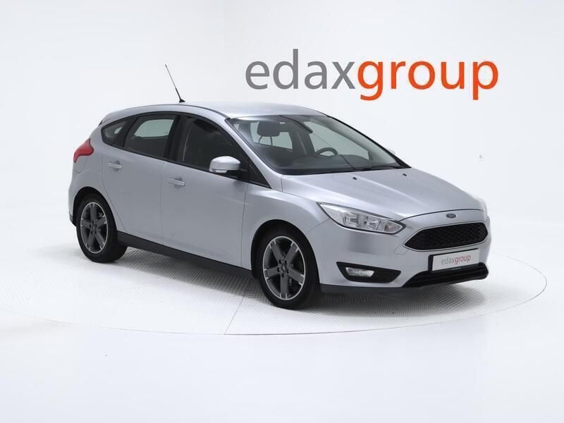 Cinzento Usado 2015 Ford Focus | € 6.990 (Super Preço) - Imagem 1/4