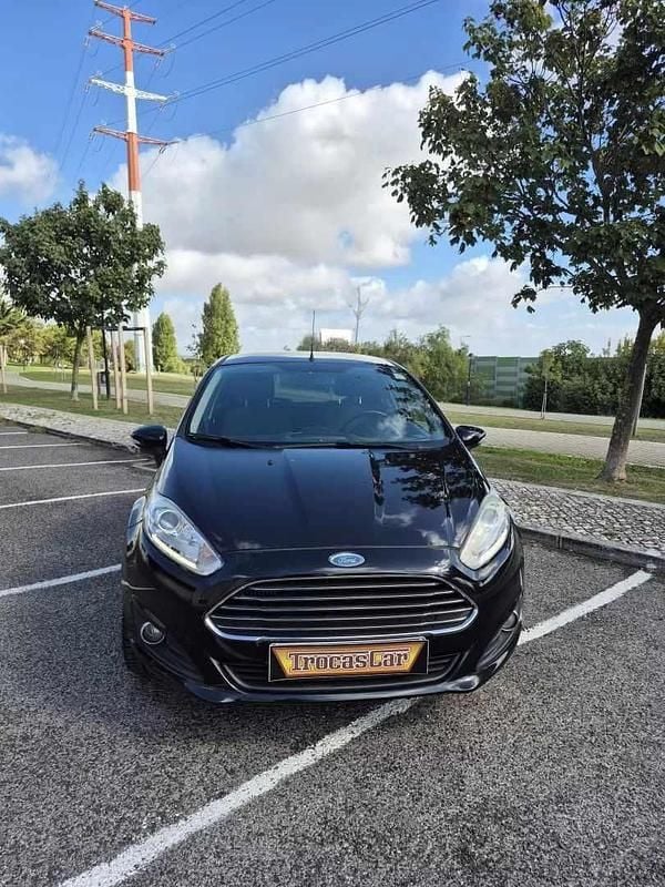Preto Usado 2013 Ford Fiesta Titanium Citadino | € 7.250 (Bom preço) - Imagem 1/4