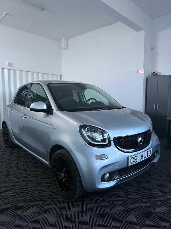 Usado Smart ForFour 71 HP (52 kW) 2018 Cinzento Citadino