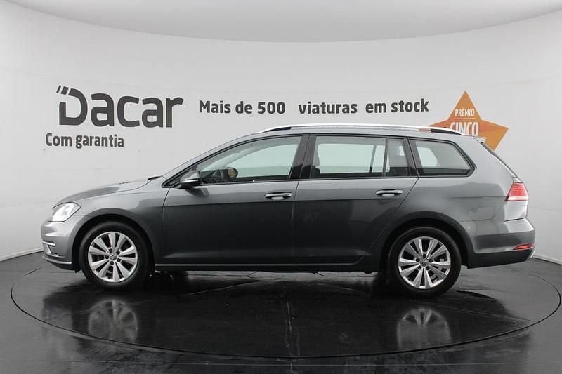 Usado VW Golf VII 115 HP (84 kW) 2019 Cinzento Carrinha