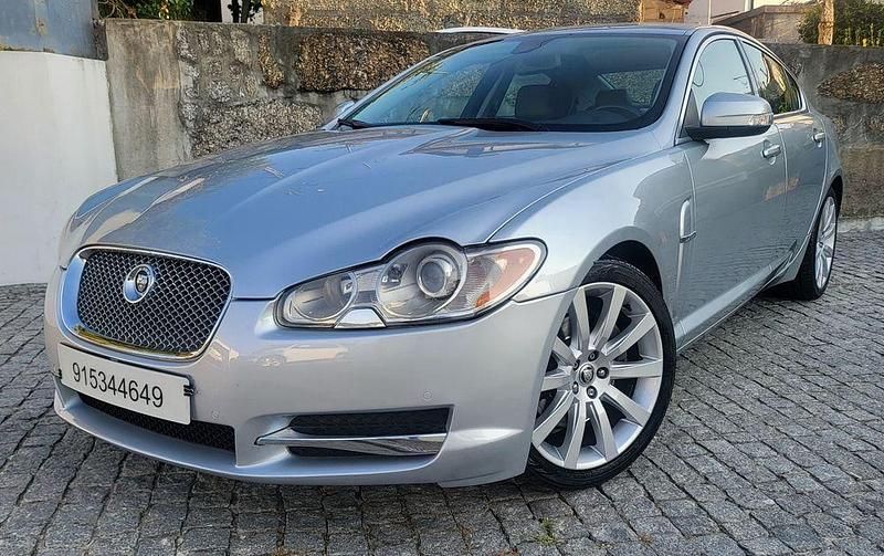 Usado 2009 Jaguar XF Luxury Sedan | € 10.990 (Bom preço) - Imagem 1/4