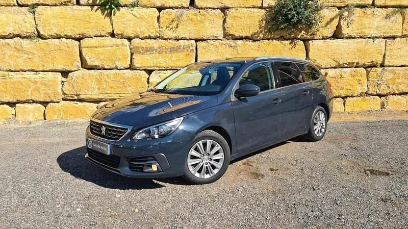 Cinzento Usado 2020 Peugeot 308 Allure Carrinha | € 15.750 (Preço justo) - Imagem 1/4