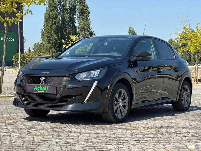 Preto Usado 2021 Peugeot e-2008 SUV | € 17.990 (Preço justo) - Imagem 1/4