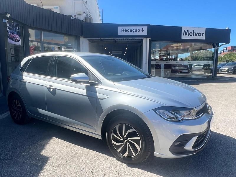 Usado VW Polo 95 HP (69 kW) 2024 Cinza Carrinha