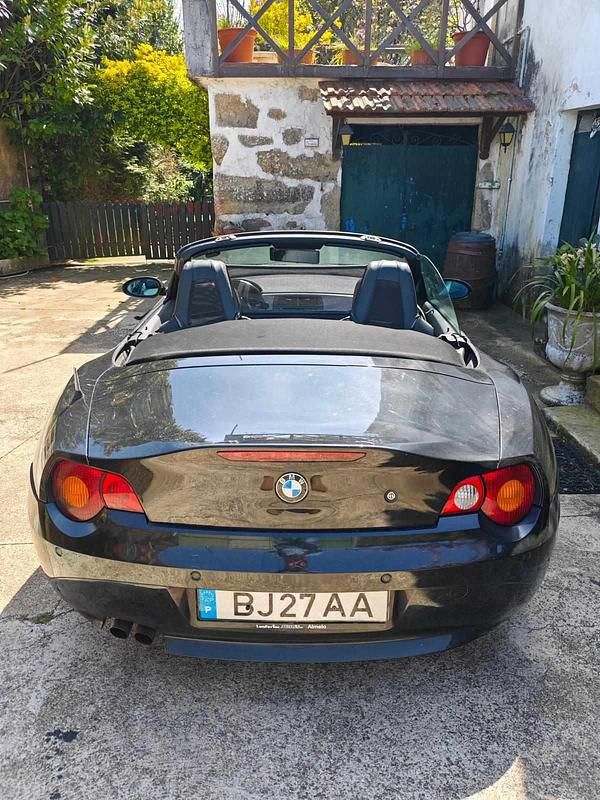 Usado BMW Z4 192 HP (141 kW) 2004 Preto Cabrios