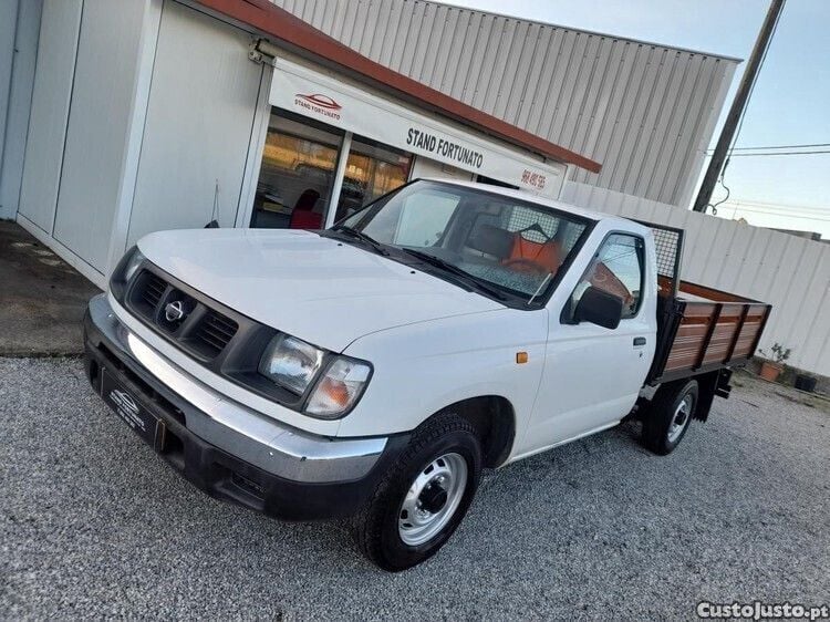 Branco Usado 2000 Nissan Navara Pickup | € 11.500 (Preço justo) - Imagem 1/1