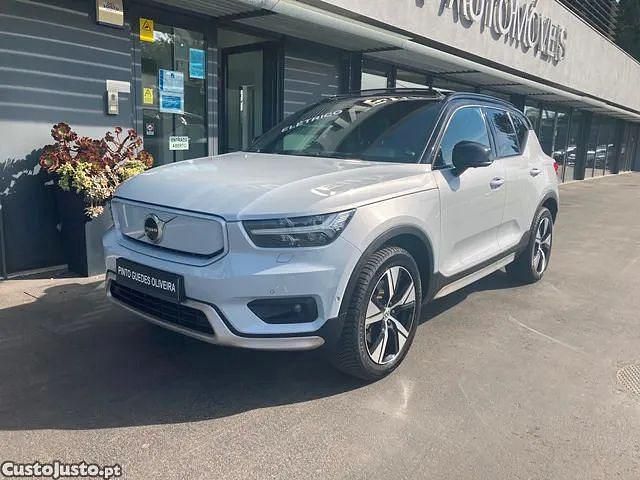 Branco Usado 2022 Volvo XC40 SUV | € 30.900 (Caro) - Imagem 1/1