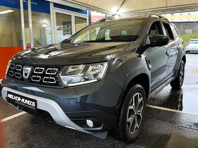 Usado Dacia Duster 101 HP (74 kW) 2020 Cinza SUV