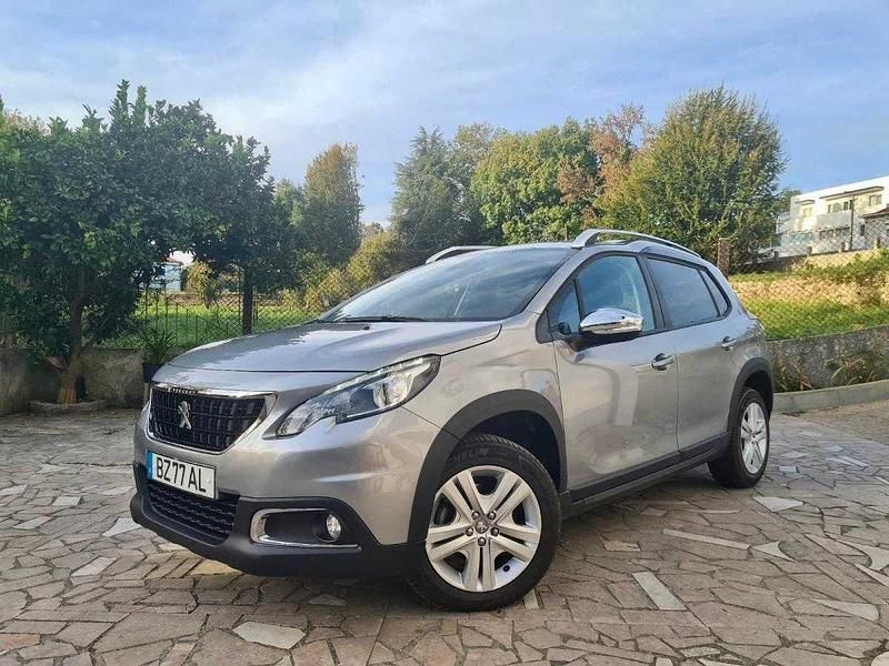 Usado Peugeot 2008 130 HP (95 kW) 2019 Cinzento SUV