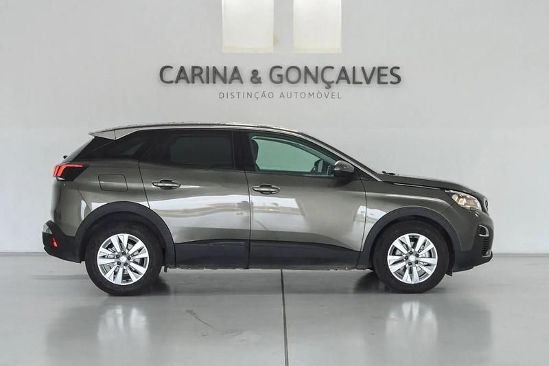 Usado Peugeot 3008 Active 130 HP (95 kW) 2019 Branco Carrinha
