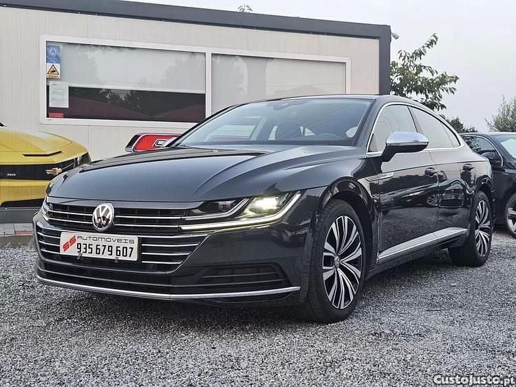 Cinza Usado 2019 VW Arteon Elegance Sedan | € 24.950 (Preço justo) - Imagem 1/1