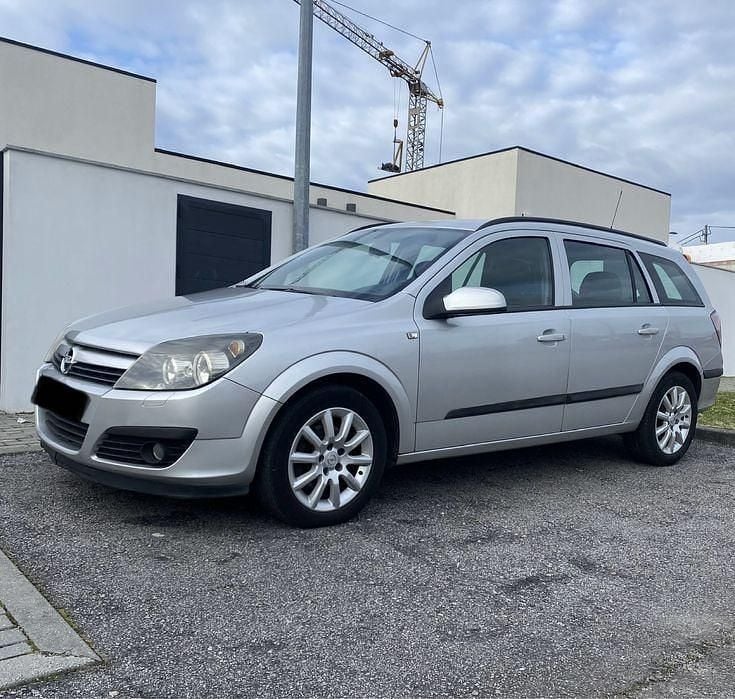 Usado Opel Astra 90 HP (66 kW) 2005 Sedan