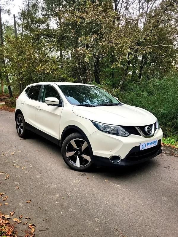 Branco Usado 2016 Nissan Qashqai Premium Edition SUV | € 15.990 (Preço justo) - Imagem 1/4