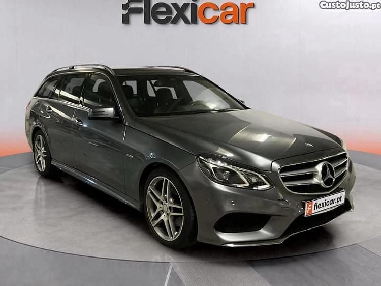 Cinza Usado 2015 Mercedes E300 Avantgarde Carrinha | € 20.490 (Preço justo) - Imagem 1/1