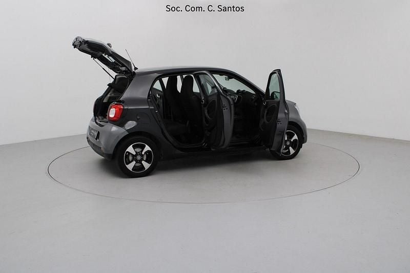 Usado Smart ForFour Electric Drive Passion 60 kW (82 HP) 2021 Cinza Sedan
