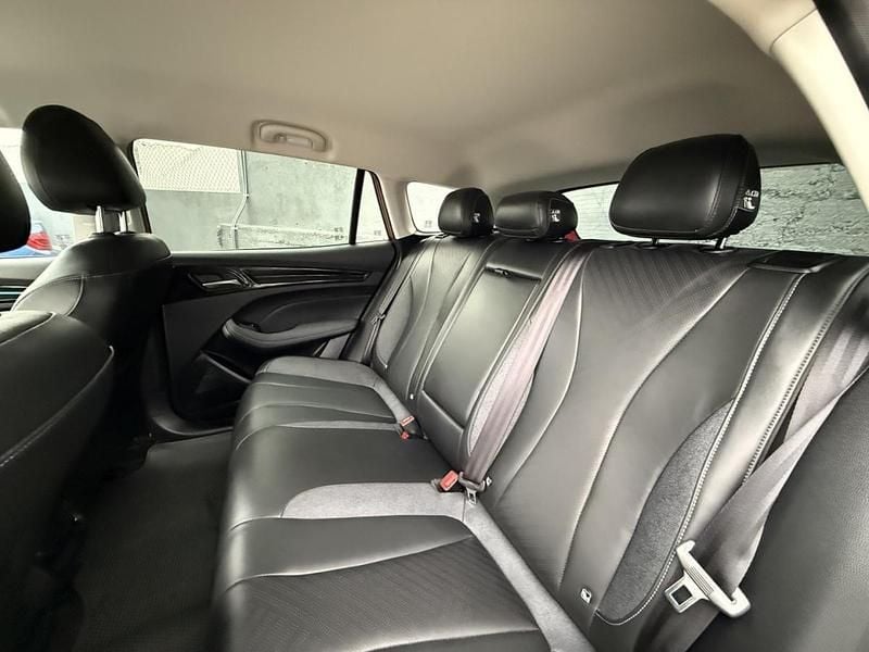 Usado MG MG5 EV Luxury 130 kW (177 HP) 2022 Vermelho Carrinha