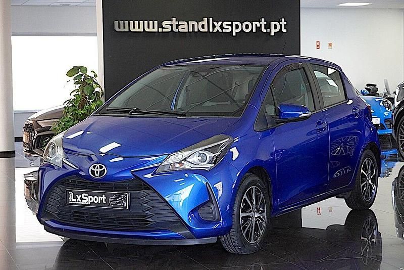 Usado Toyota Yaris Comfort 72 HP (52 kW) 2020 Azul