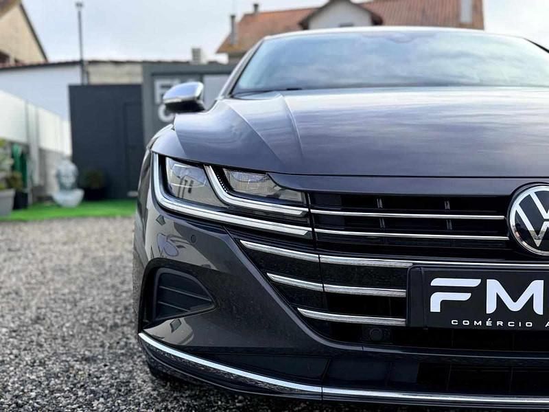Usado VW Arteon 150 HP (110 kW) 2021 Cinzento Citadino