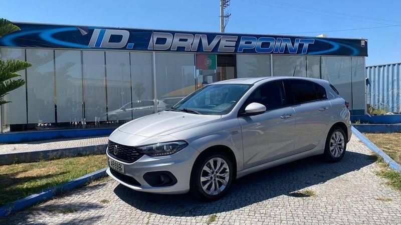 Cinzento Usado 2020 Fiat Tipo | € 10.900 (Preço justo) - Imagem 1/4