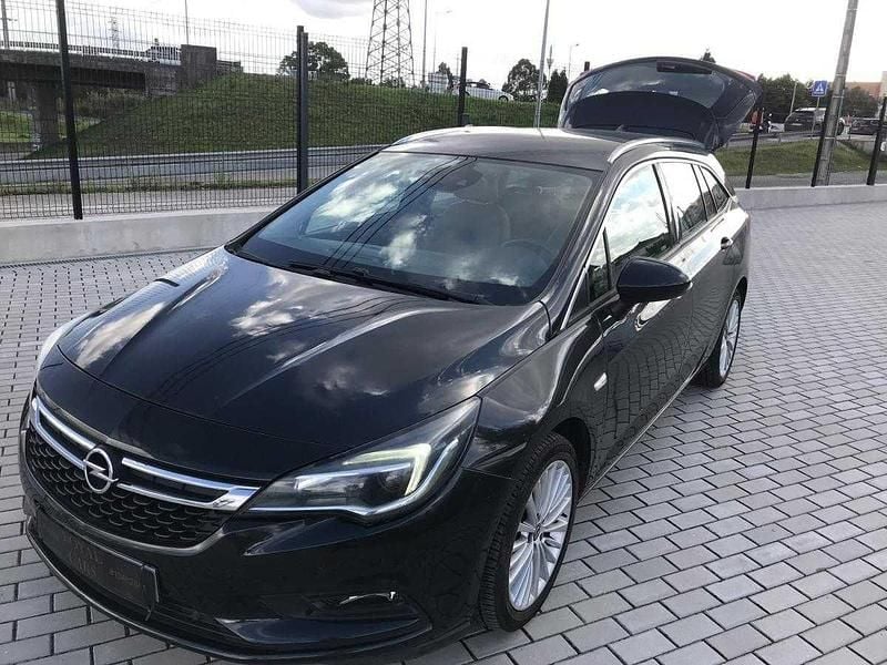 Usado Opel Astra Sport 110 HP (80 kW) 2016 Preto Carrinha
