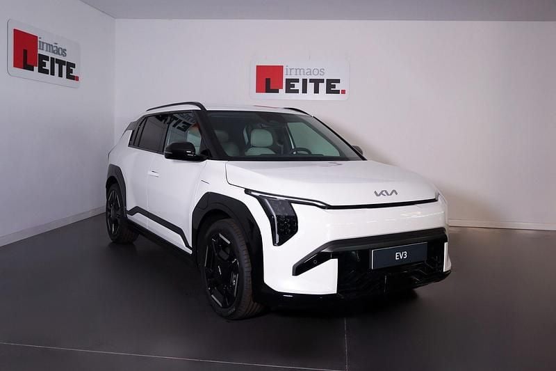 Branco Novo 2025 Kia EV3 GT-Line SUV | € 46.489 - Imagem 1/4