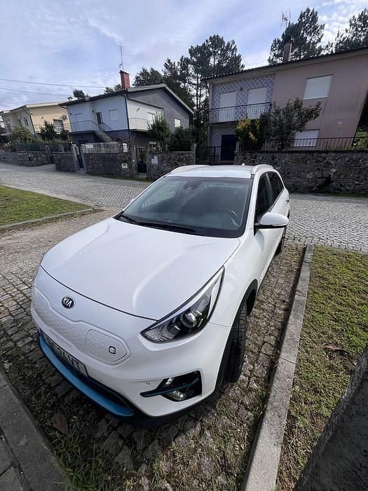 Usado 2021 Kia e-Niro SUV | € 22.000 (Preço justo) - Imagem 1/4