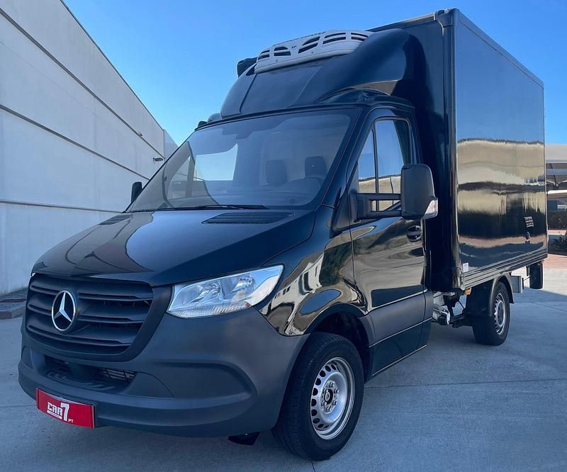 Usado Mercedes Sprinter 143 HP (105 kW) 2022 Preto Van