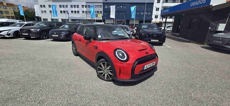 Vermelho Usado 2022 Mini Cooper SE Classic Citadino | € 24.490 (Preço elevado) - Imagem 1/4