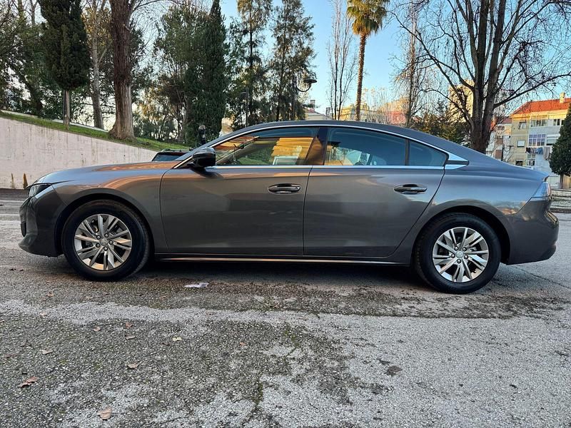 Usado Peugeot 508 Allure 130 HP (95 kW) 2021 Cinza