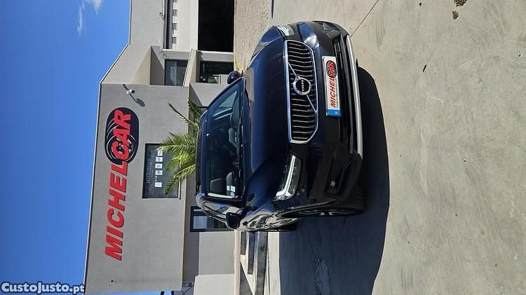 Preto Usado 2020 Volvo XC40 SUV | € 29.900 (Caro) - Imagem 1/1